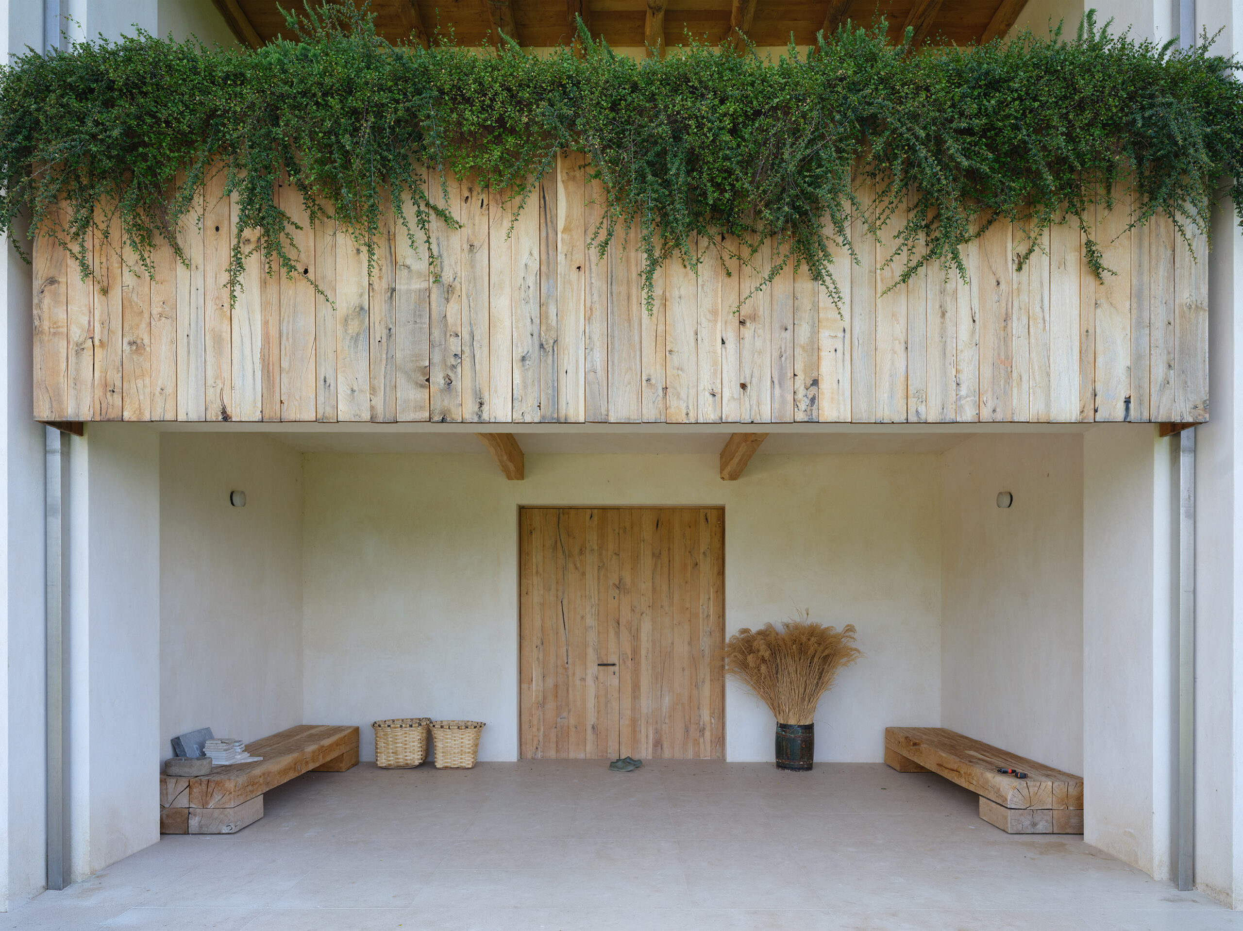 Basque Farm Visual 10 zU-studio